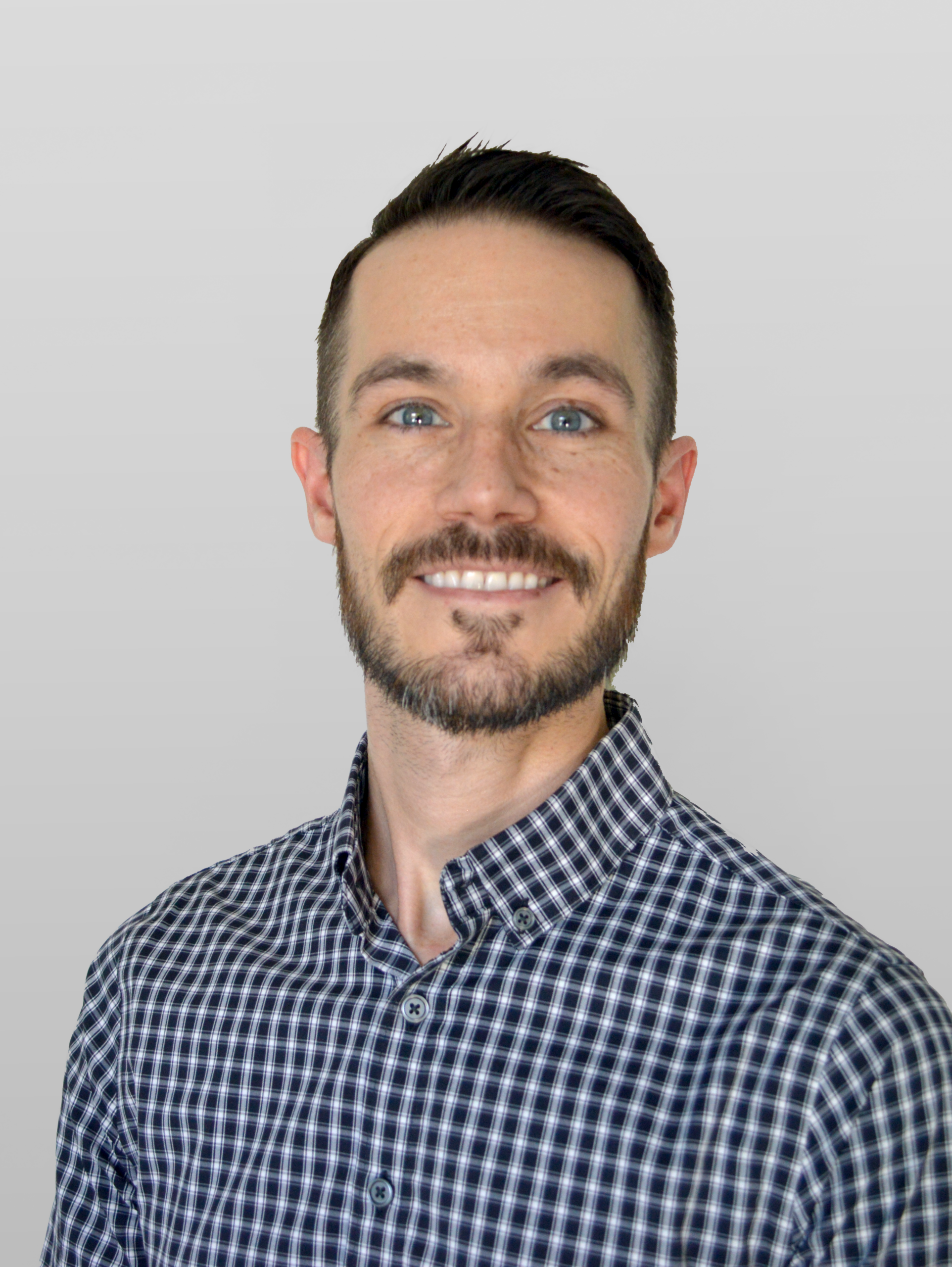 Tim Schneider : Associate